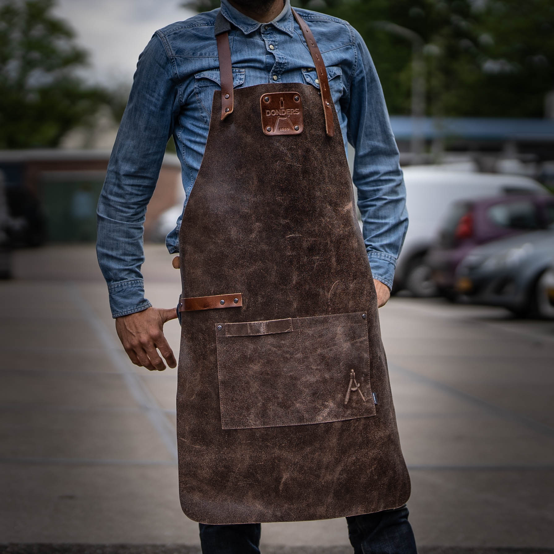 Donders Leather Apron - Dark Brown