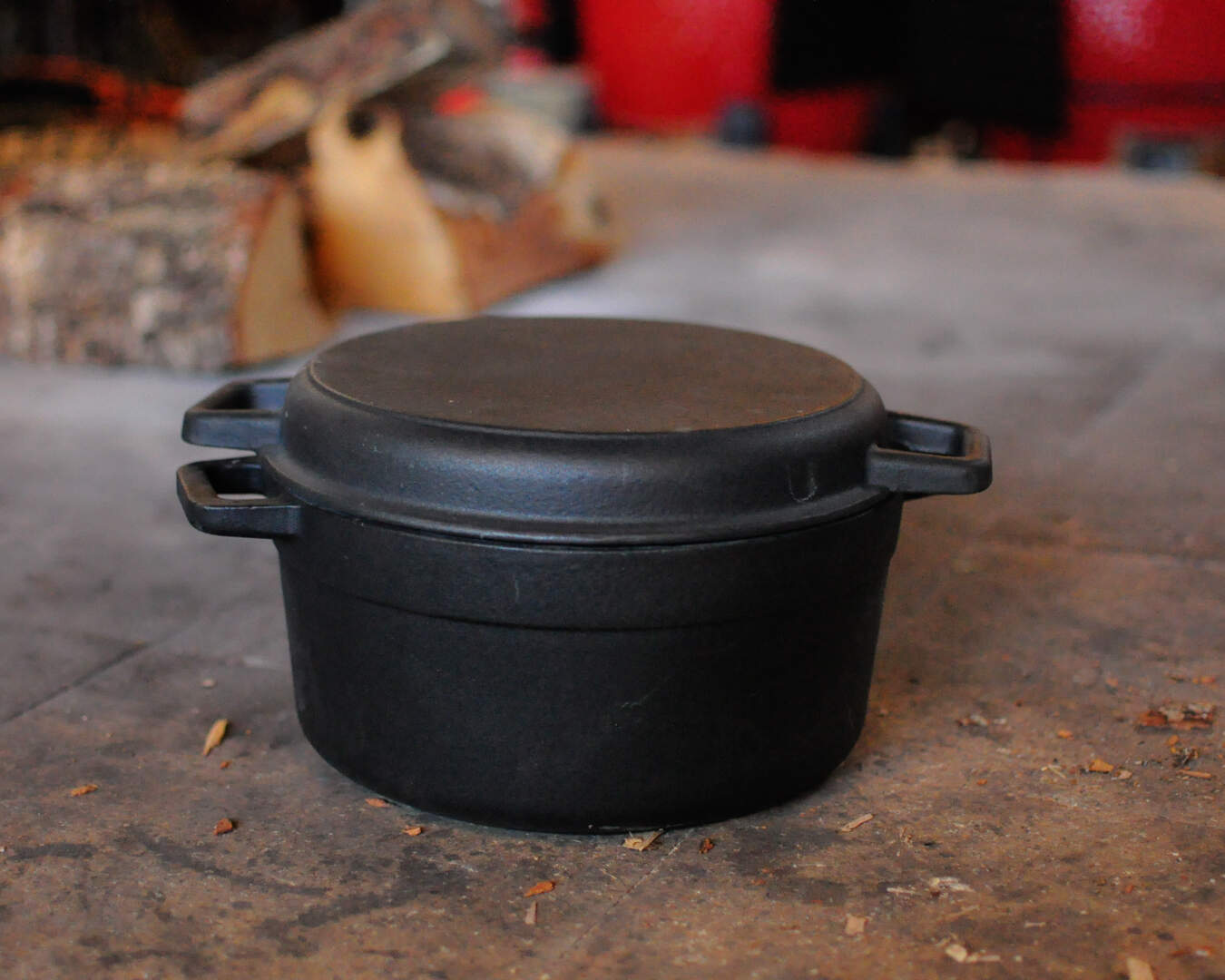 The Bastard Dutch Oven & Griddle Large